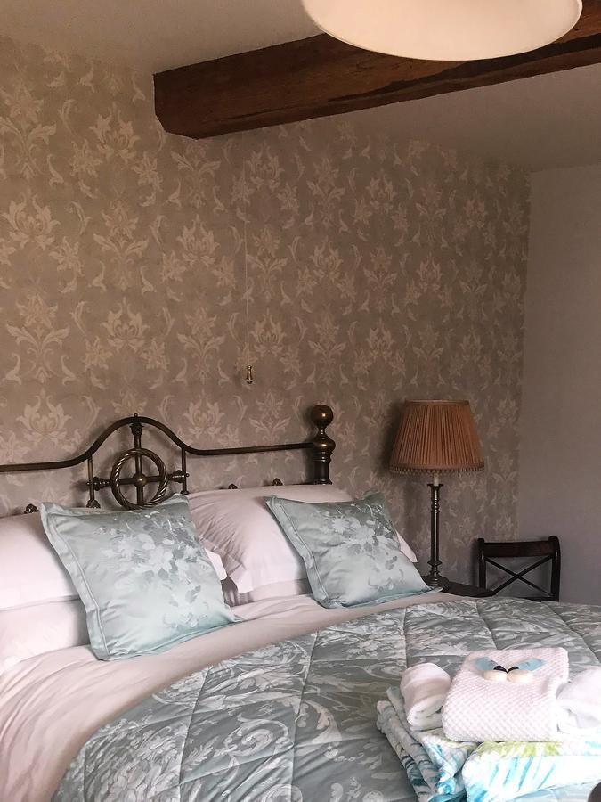 Eagle House Bed & Breakfast Eccleshall Bagian luar foto